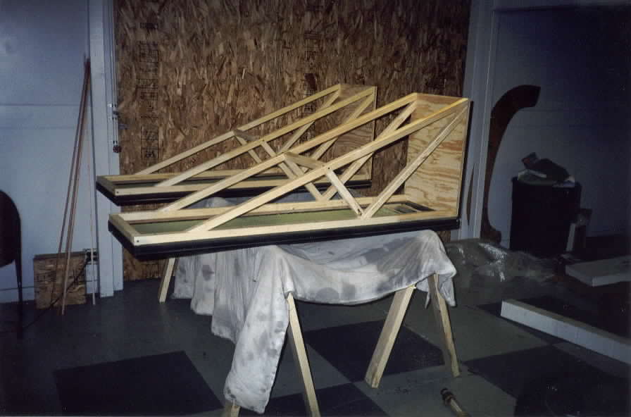 speaker1.jpg (47396 bytes)